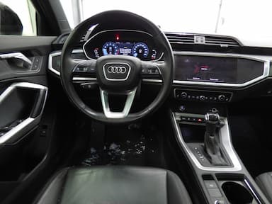 Audi Q3 2022 - Thumbnail 8