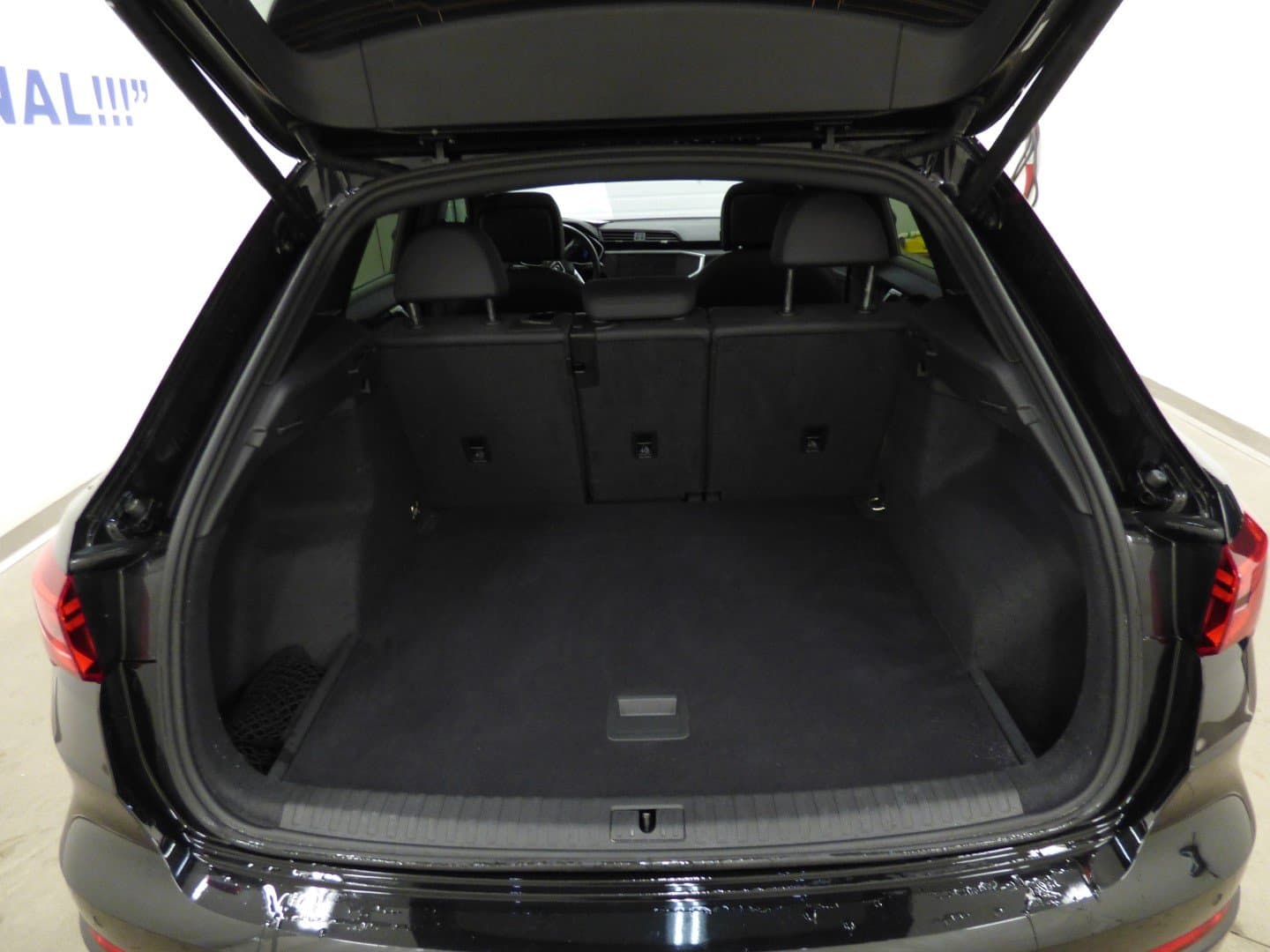 Audi Q3 2022 - Image 29