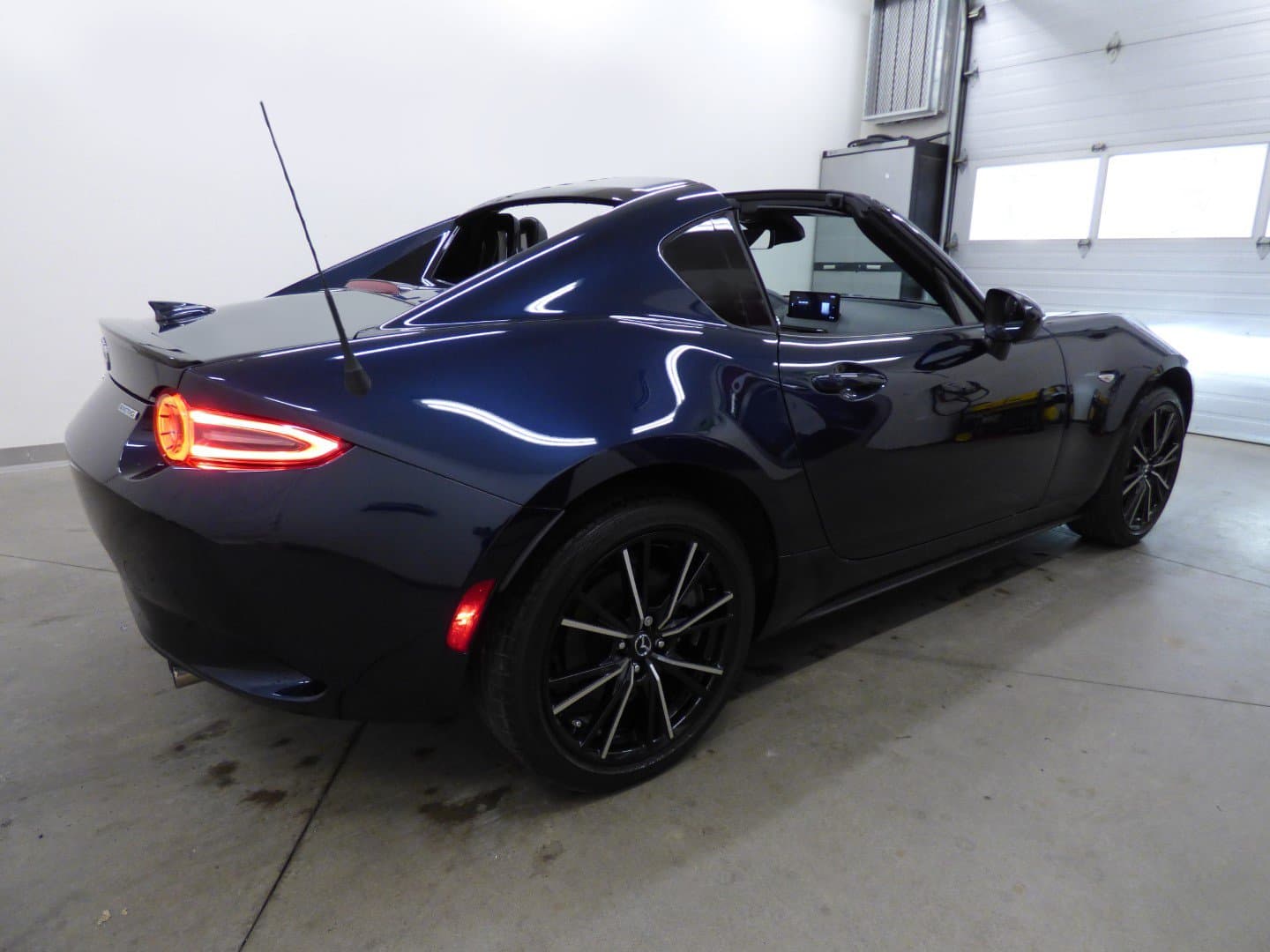 Mazda MX-5 Miata RF 2024 - Image 5