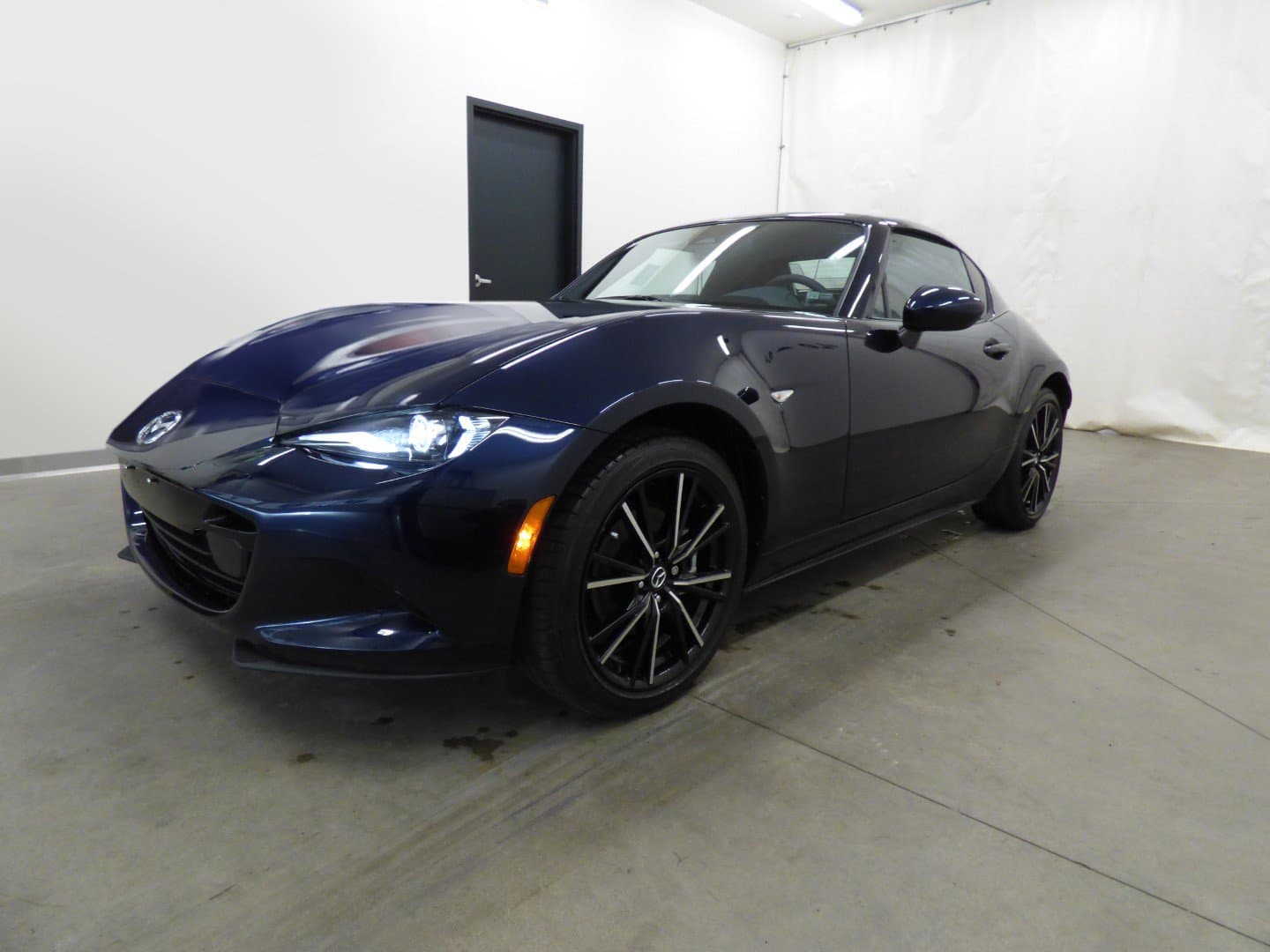Mazda MX-5 Miata RF 2024 - Image 7