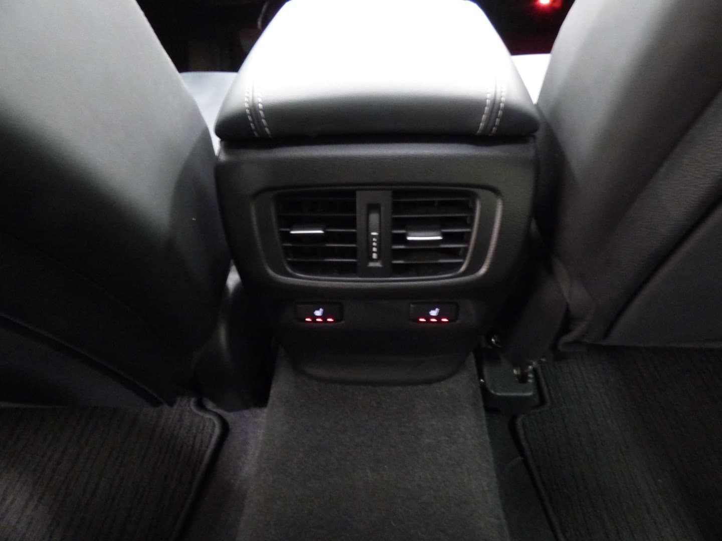 Acura TLX 2023 - Image 32