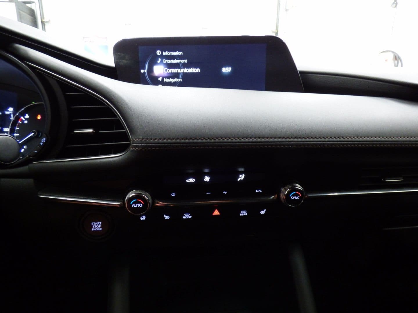 Mazda MAZDA3 2019 - Image 9