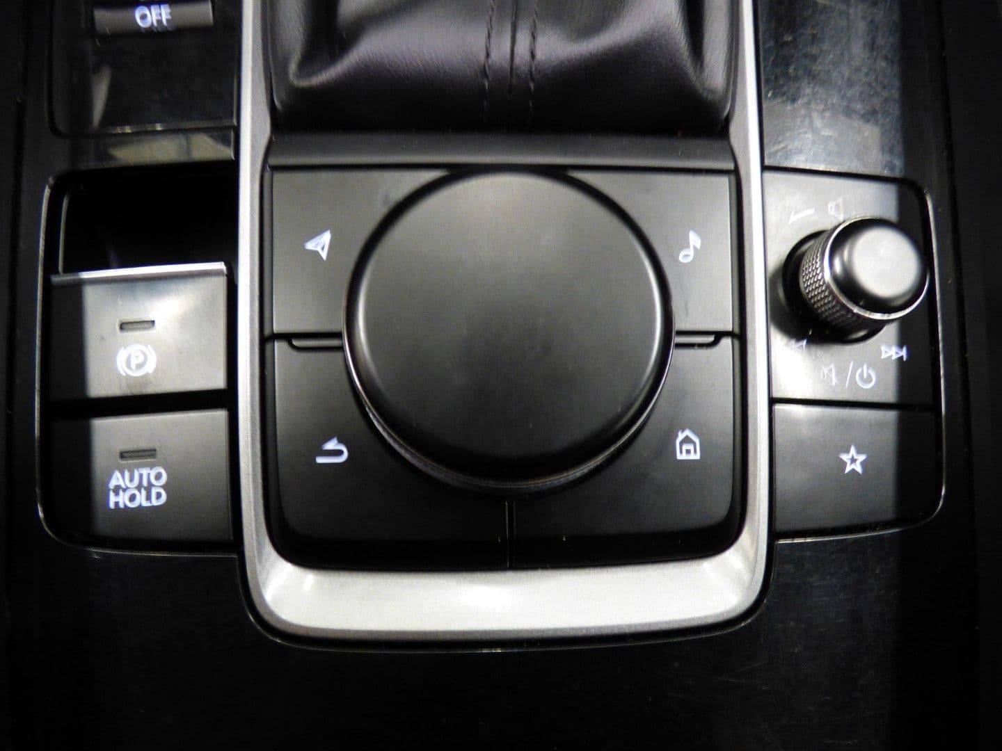 Mazda MAZDA3 2019 - Image 25