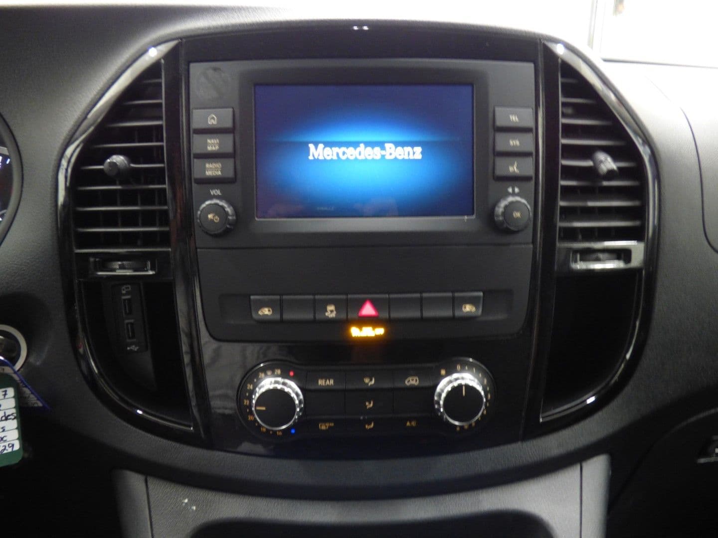 Mercedes-Benz Metris 2022 - Image 10