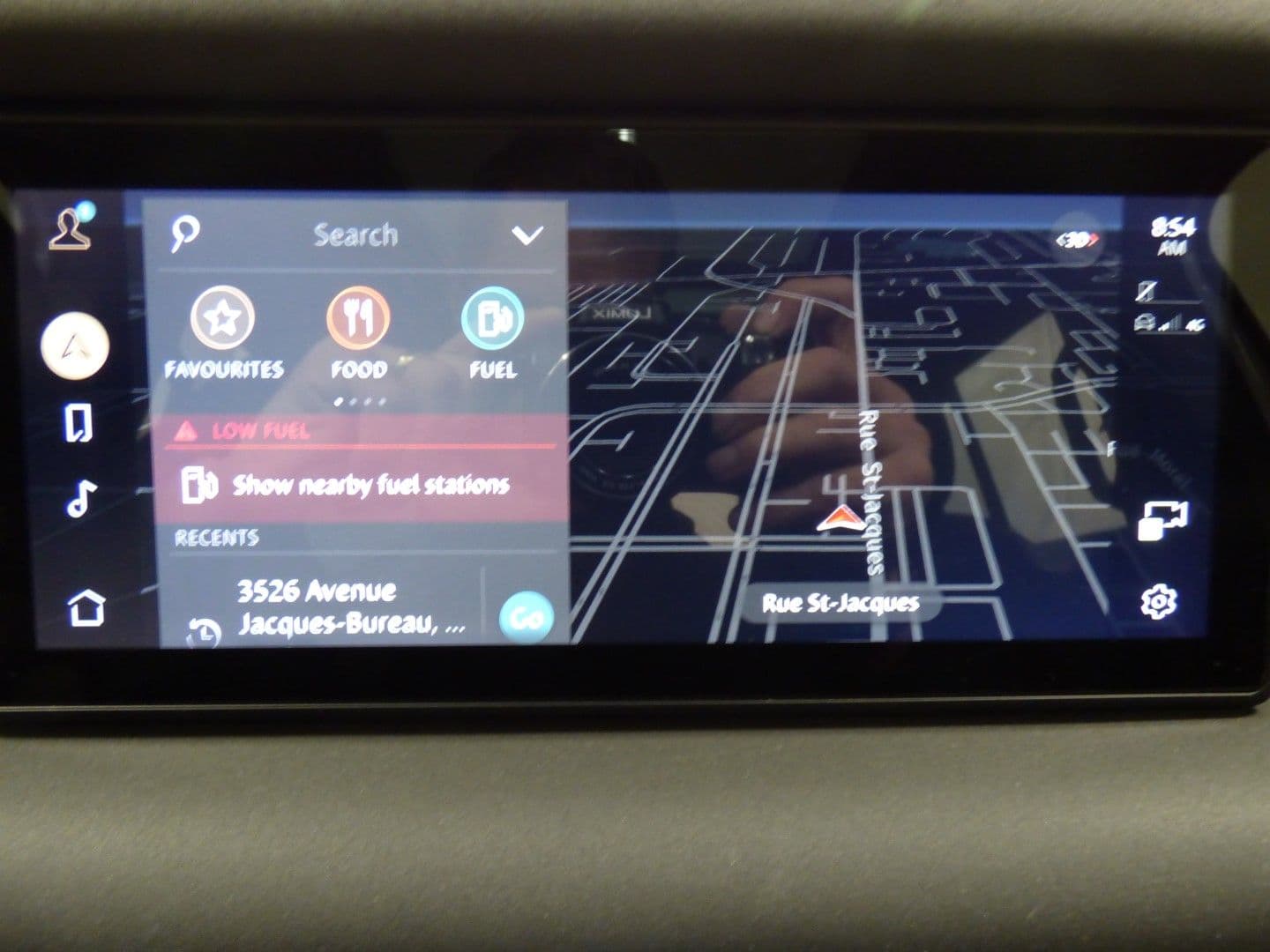 Land Rover Defender 2023 - Image 10