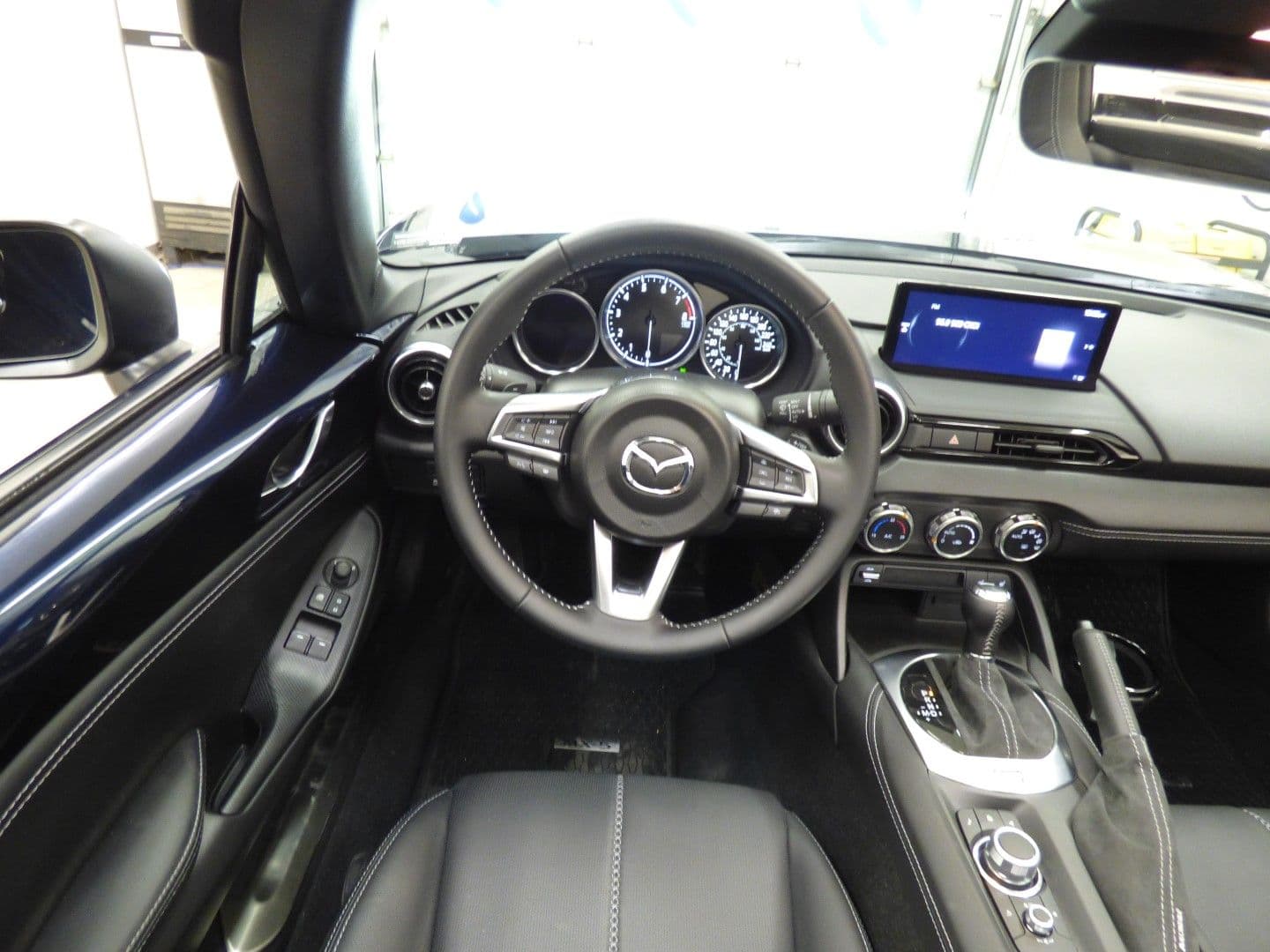 Mazda MX-5 Miata RF 2024 - Image 10