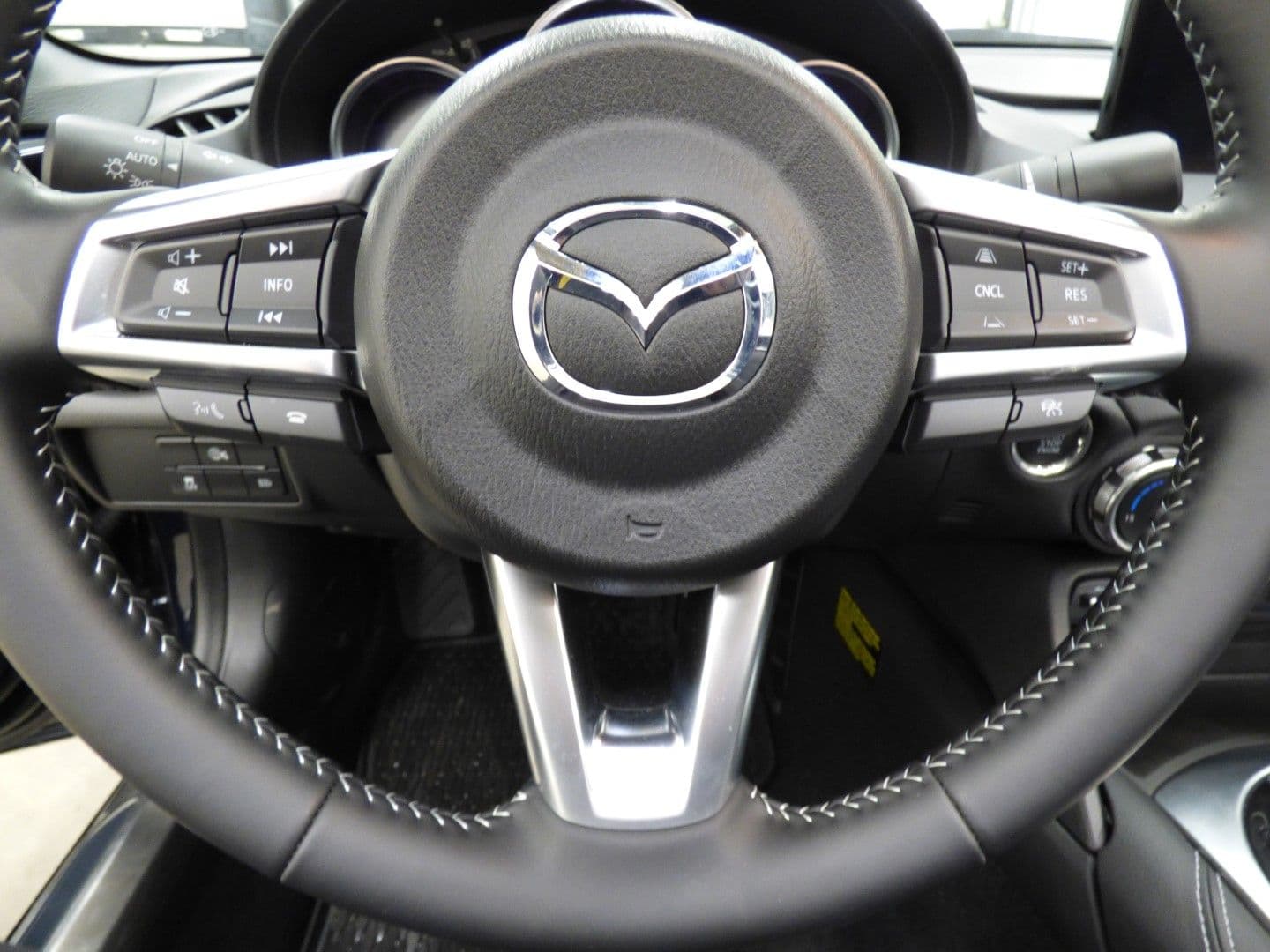 Mazda MX-5 Miata RF 2024 - Image 23